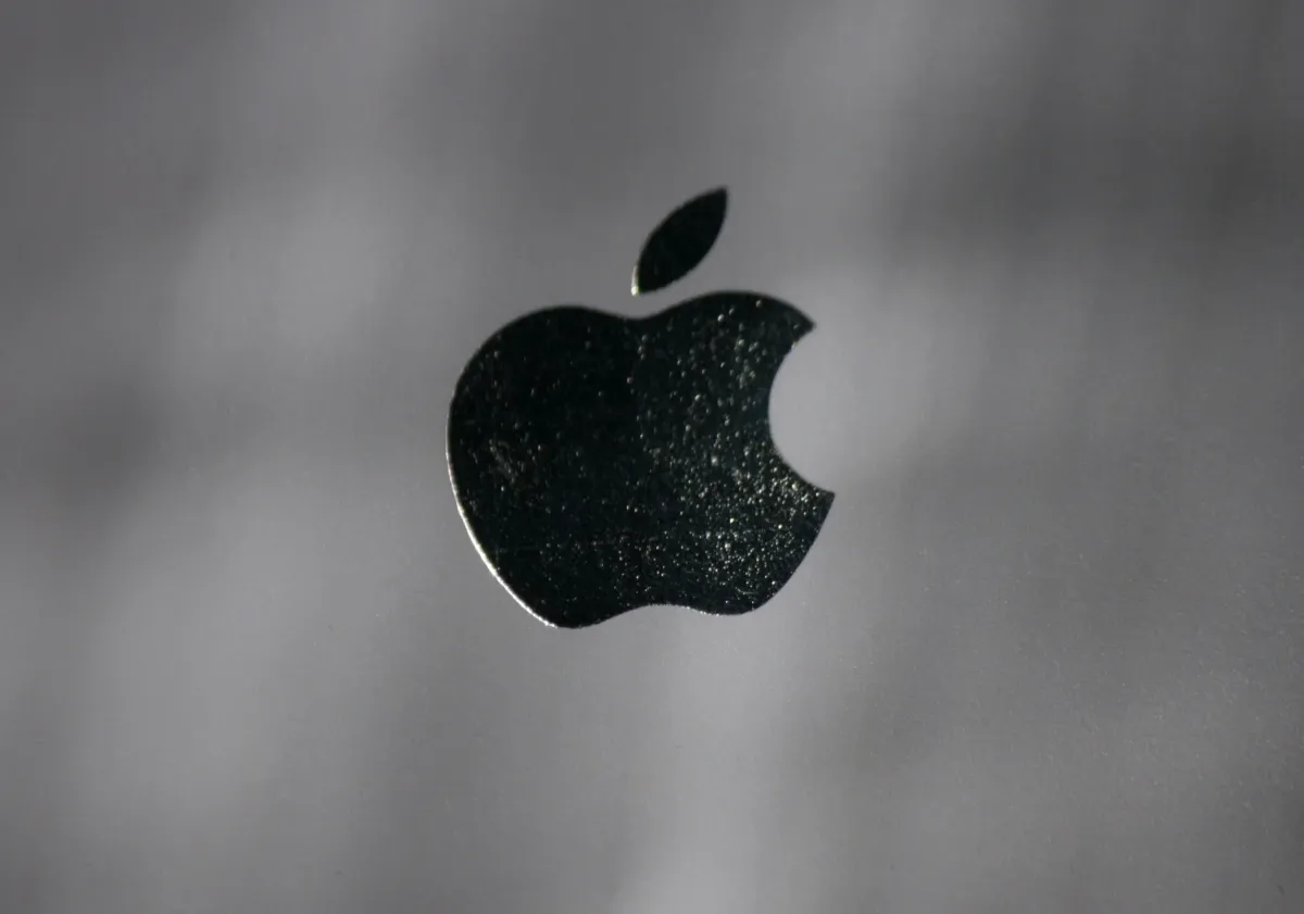 ဒေါ်လာဘီလျံ ၂၅၀ ရှုံးသွားတဲ့ Apple