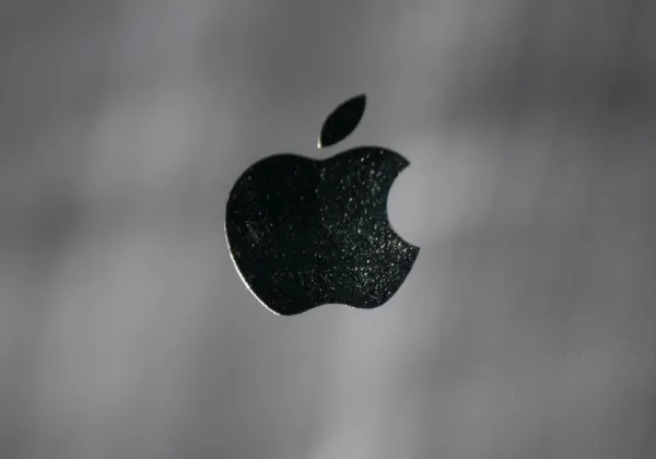 ဒေါ်လာဘီလျံ ၂၅၀ ရှုံးသွားတဲ့ Apple